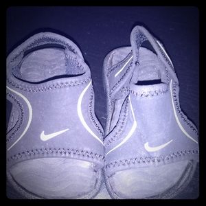 Infant Black Nike size 2